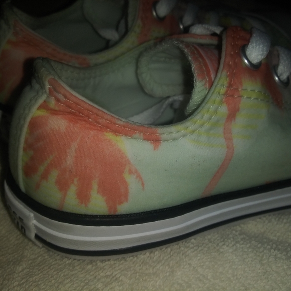 Converse | CTAS Tropical Print Low Top Sneakers - Picture 5 of 8
